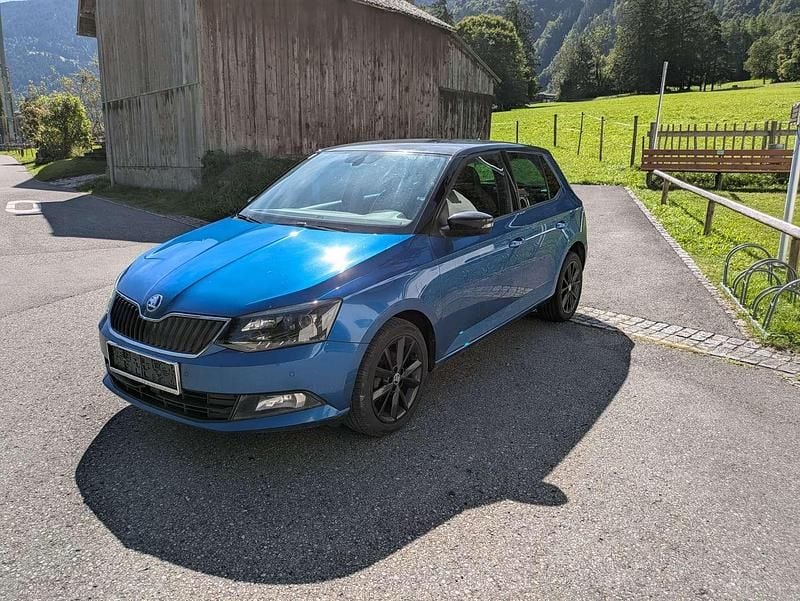 Blau Gebraucht 2015 Skoda Fabia Style Kleinwagen | € 5.000 (Superpreis) - Bild 1/4
