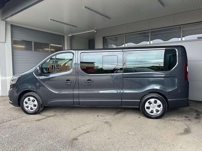 Gebraucht Renault Trafic Techno 150 PS (110 kW) 2024 Grau Van / Kleinbus
