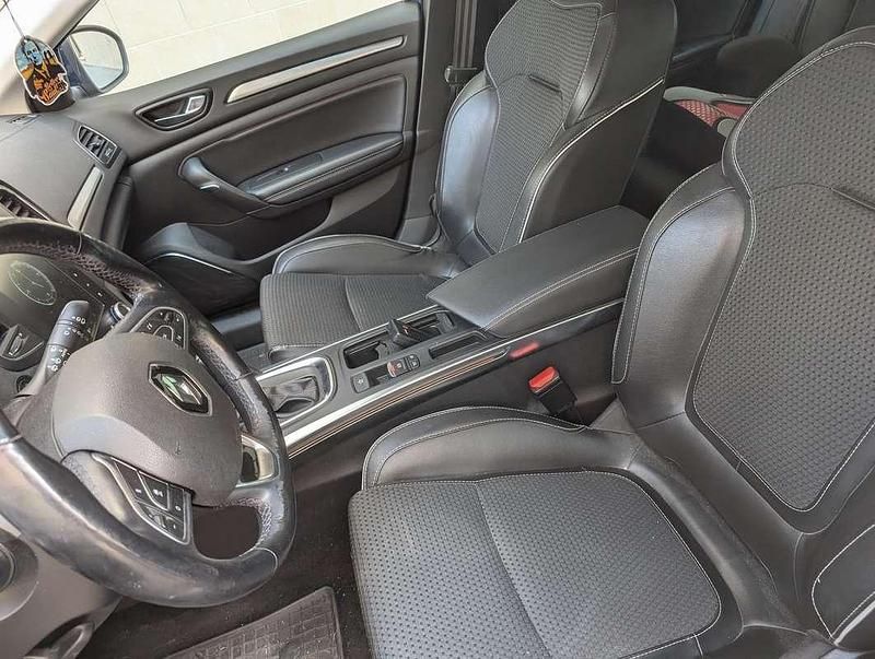 Gebraucht Renault Mégane GrandTour Bose Edition 132 PS (97 kW) 2017 Blau Kombi