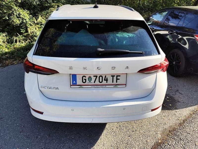 Gebraucht Skoda Octavia Ambition 116 PS (85 kW) 2022 Weiß Kombi