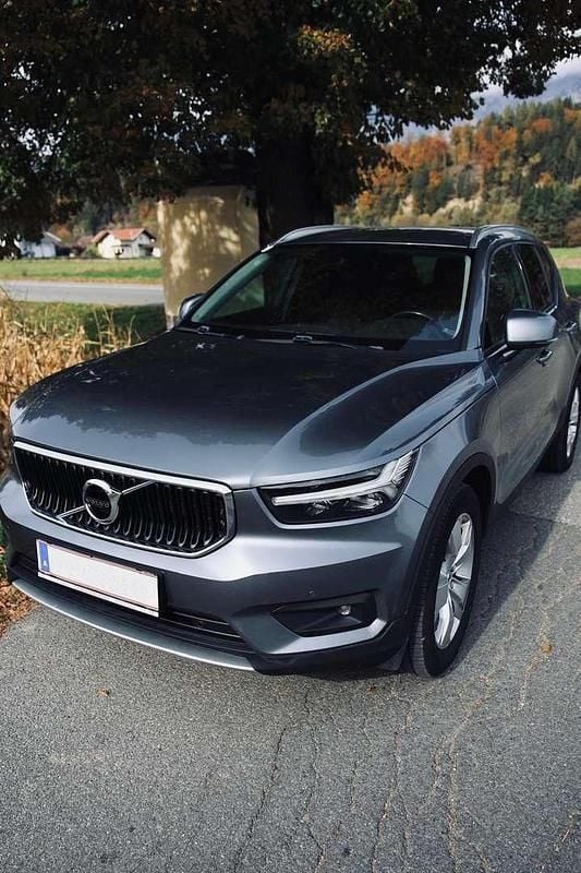 Gebraucht Volvo XC40 156 PS (114 kW) 2018 Grau SUV