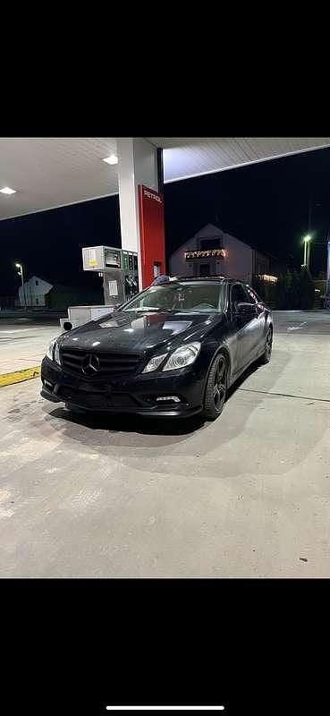 Gebraucht Mercedes E350 AMG 272 PS (200 kW) 2010 Coupé