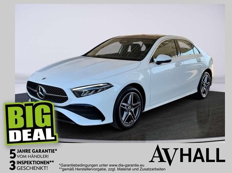 Weiß Gebraucht 2024 Mercedes A250 AMG Limousine | € 33.490 (Superpreis) - Bild 1/4