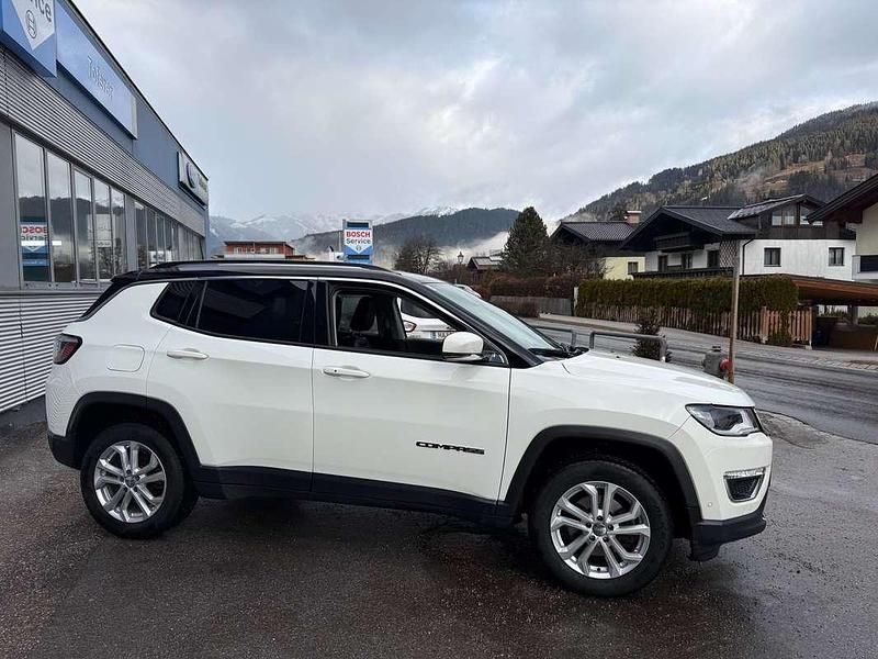 Gebraucht Jeep Compass Limited 170 PS (125 kW) 2019 Weiß SUV