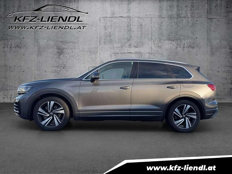 Gebraucht VW Touareg Elegance 381 PS (280 kW) 2024 Grau SUV