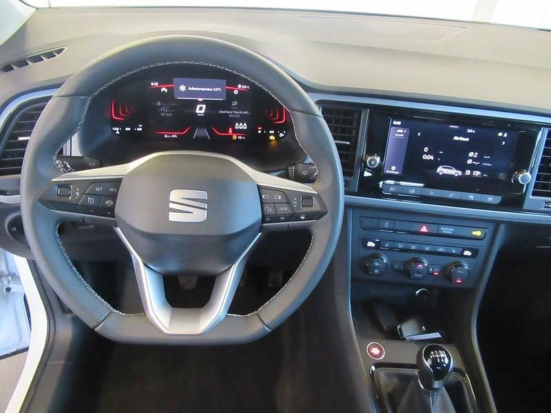 Neu Seat Ateca Reference 115 PS (84 kW) 2026 Weiss  normal SUV