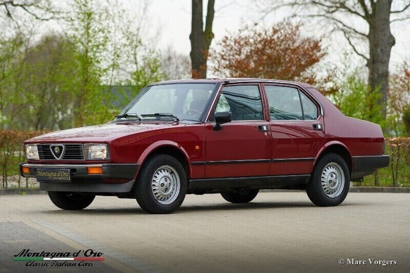 Gebraucht Alfa Romeo Alfetta 122 PS (89 kW) 1984 Rot Limousine