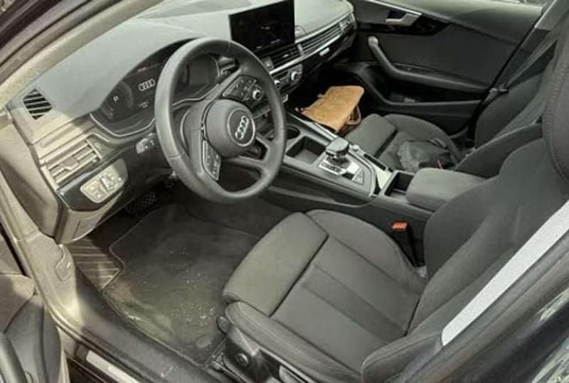 Gebraucht Audi A4 204 PS (150 kW) 2023 Grau Kombi