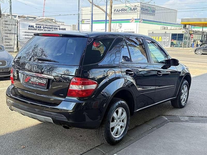 Gebraucht Mercedes ML280 190 PS (139 kW) 2007 Schwarz SUV