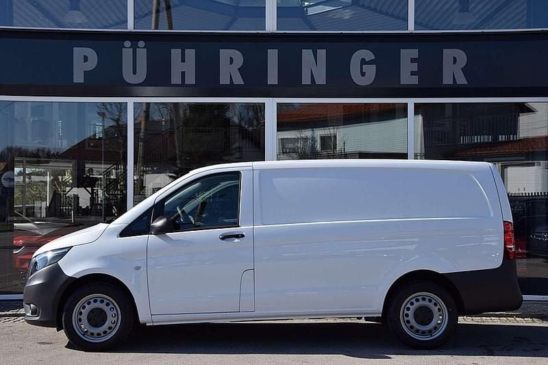 Weiß Neu 2025 Mercedes Vito Van | € 35.900 - Bild 1/4