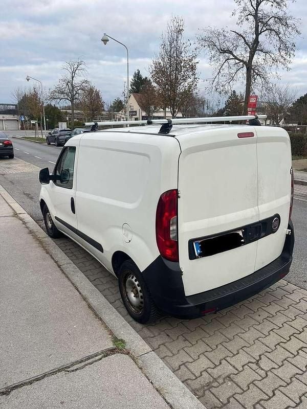 Gebraucht Fiat Doblò 90 PS (66 kW) 2016 Weiß Van / Kleinbus