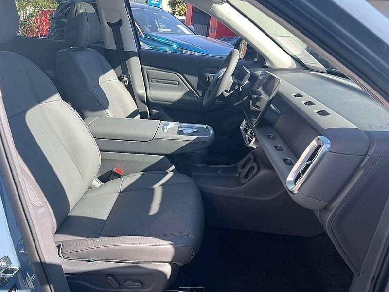 Neu Leapmotor B10 160 kW (218 PS) 2025 Blau SUV