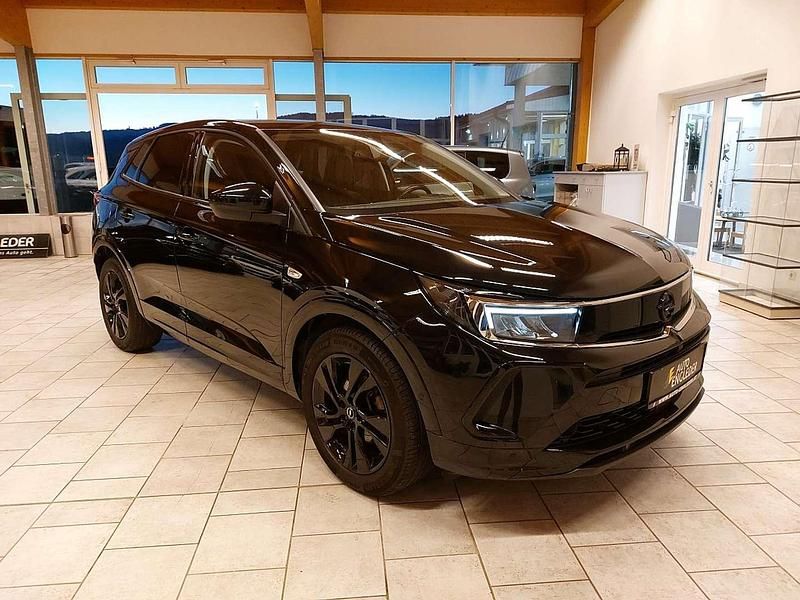 Gebraucht Opel Grandland X 131 PS (96 kW) 2023 Schwarz SUV