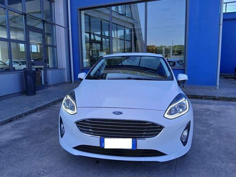 Weiß Gebraucht 2021 Ford Fiesta Titanium Kleinwagen | € 13.800 - Bild 1/4