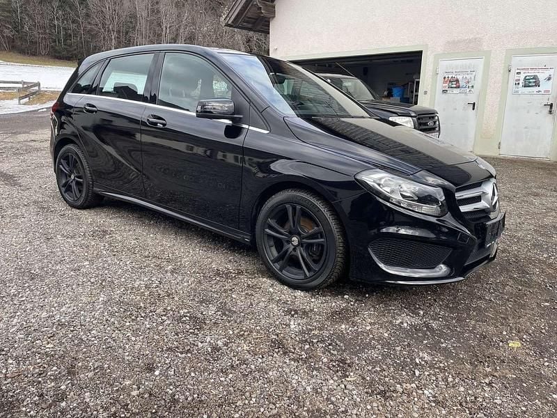 Gebraucht Mercedes B200 136 PS (100 kW) 2015 Van / Kleinbus
