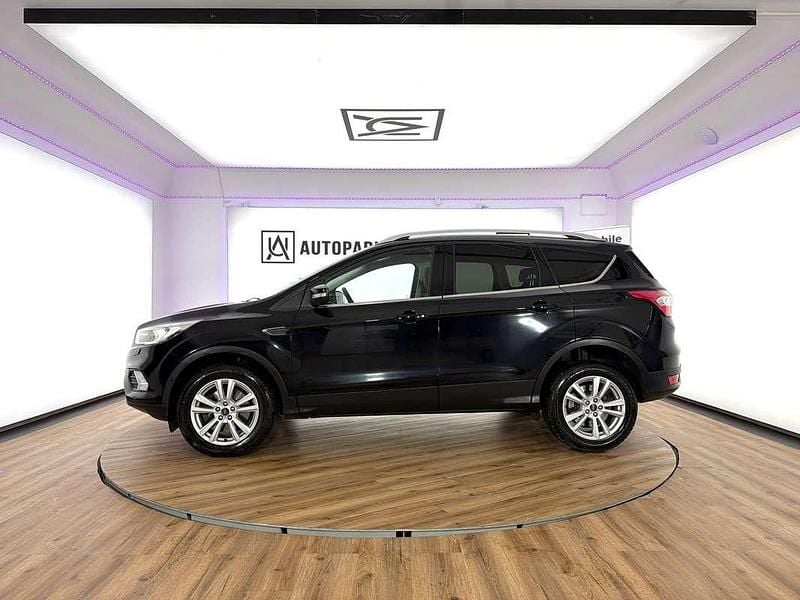 Gebraucht Ford Kuga Trend 120 PS (88 kW) 2017 Schwarz SUV