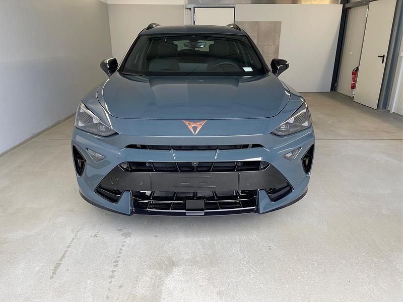 Neu Cupra Formentor 150 PS (110 kW) 2025 Blau SUV