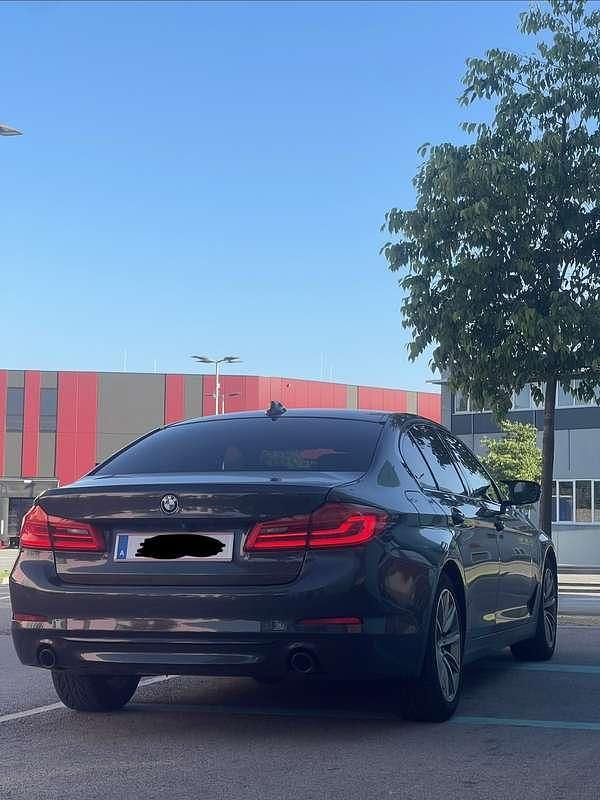 Gebraucht BMW 520 190 PS (139 kW) 2019 Grau Limousine
