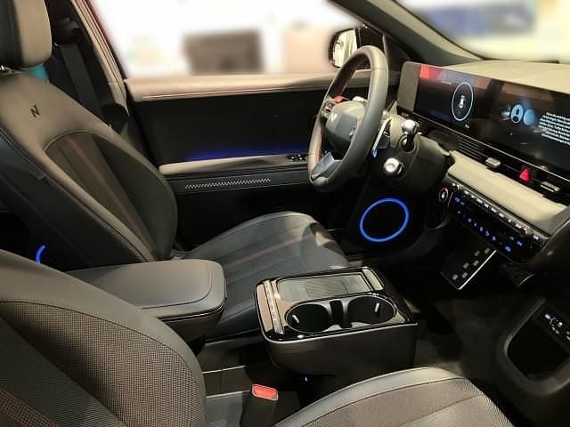 Ultimate red metalli Neu 2025 Hyundai Ioniq N Line Kleinwagen | € 49.990 (Superpreis) - Bild 1/4