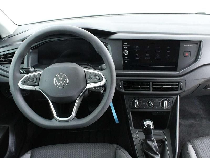 Neu VW Polo 80 PS (58 kW) 2025 Blau Limousine