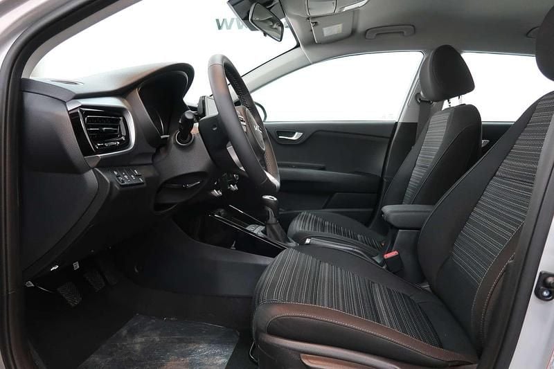 Gebraucht Kia Stonic Silver 99 PS (72 kW) 2022 Silber SUV