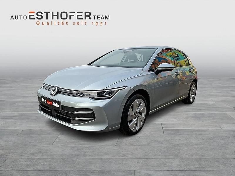 Neu VW Golf VIII 115 PS (84 kW) 2026 Silber  metallic