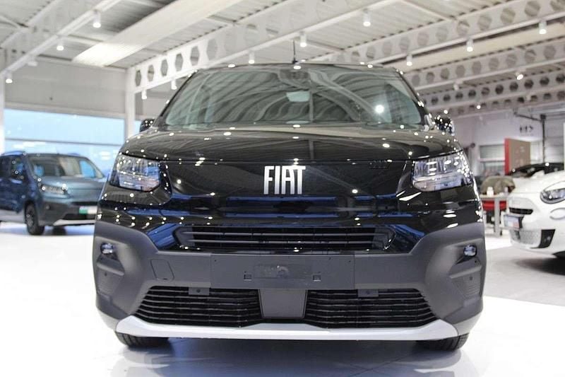 Neu Fiat Doblò S 131 PS (96 kW) 2025 Schwarz Van / Kleinbus