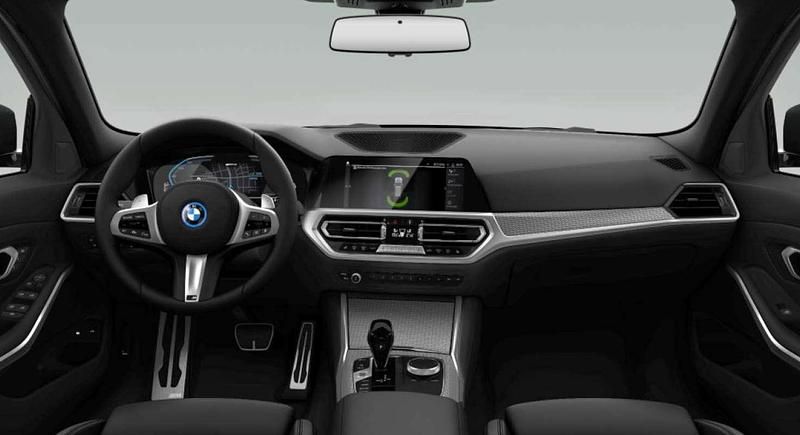 Gebraucht BMW 320e M Sport 204 PS (150 kW) 2021 Schwarz Kombi