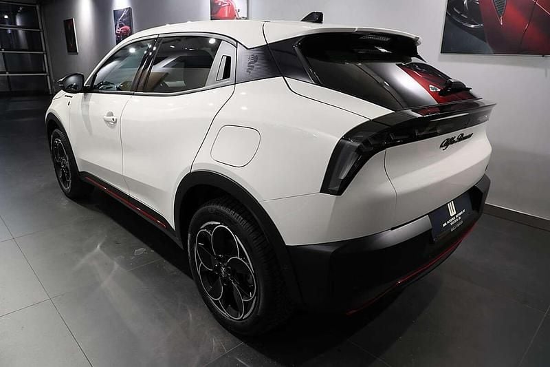 Neu Alfa Romeo Junior Edizione Speciale 114 kW (156 PS) 2025 Weiß SUV