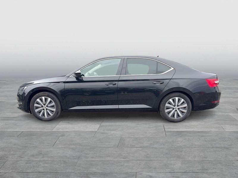 Gebraucht Skoda Superb Style 150 PS (110 kW) 2022 Schwarz  metallicperleffektno Limousine