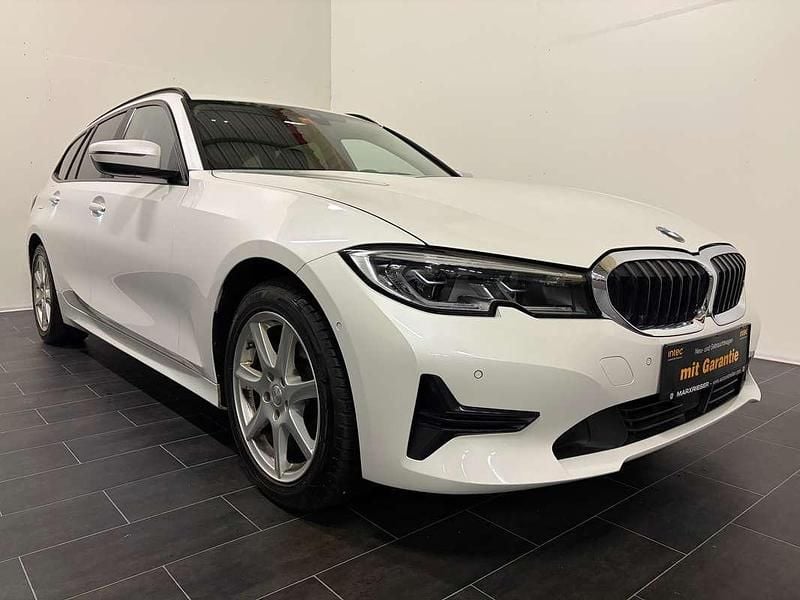 Weiß Gebraucht 2020 BMW 320 Kombi | € 21.990 (Guter Preis) - Bild 1/4