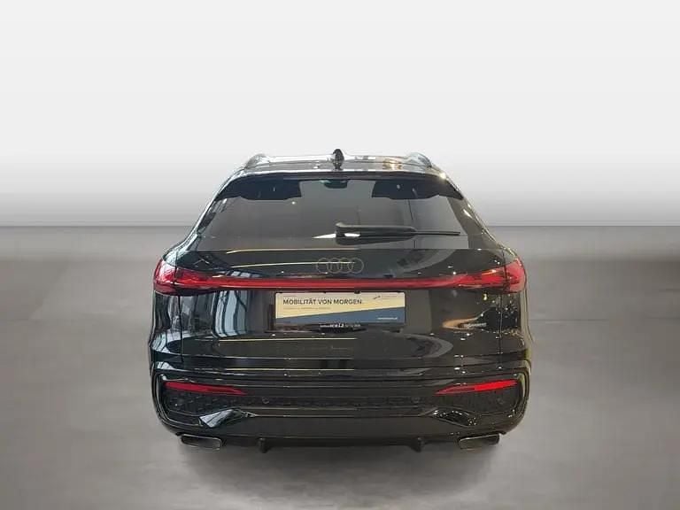 Gebraucht Audi Q5 Sportback Ambiente 367 PS (269 kW) 2026 Schwarz  metallicperleffektno SUV