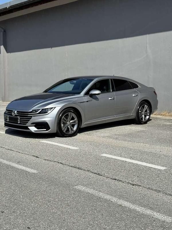 Silber Gebraucht 2019 VW Arteon R-line Limousine | € 29.990 (Etwas zu teuer) - Bild 1/4