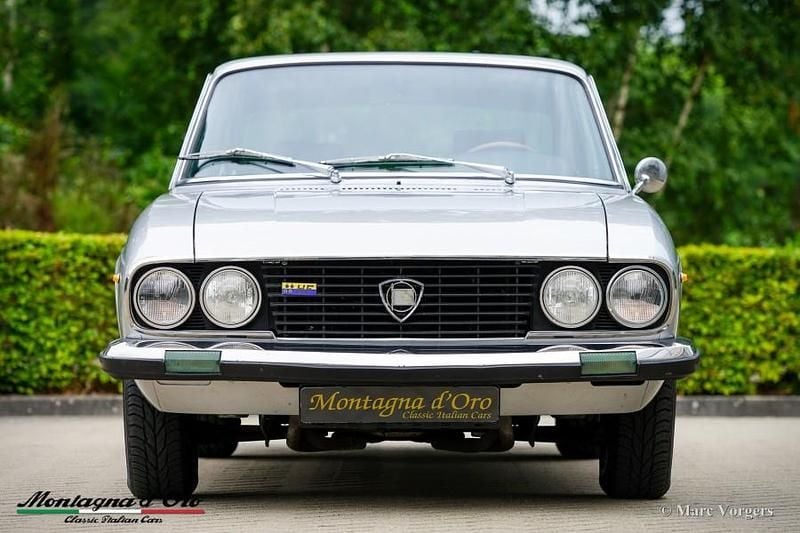 Gebraucht Lancia 2000 125 PS (91 kW) 1973 Silber Coupé