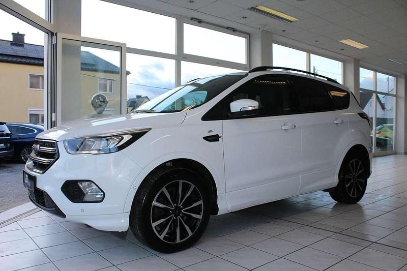 Gebraucht Ford Kuga ST-Line 120 PS (88 kW) 2017 Weiß SUV