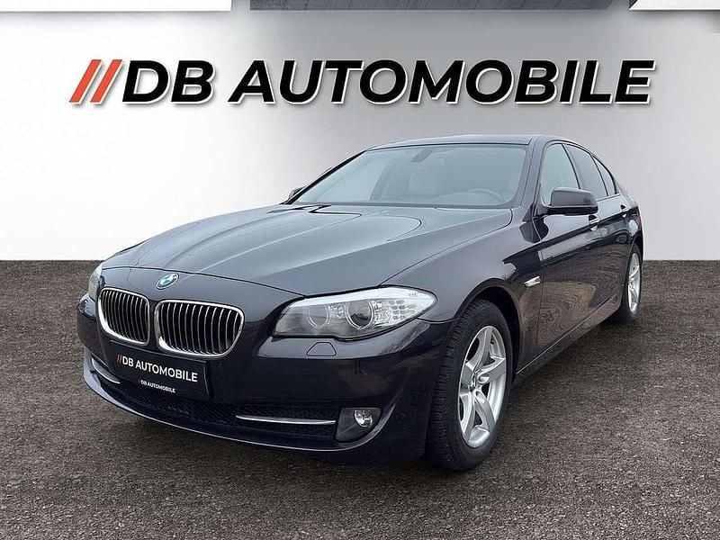 Gebraucht BMW 520 Sport Line 184 PS (135 kW) 2010 Schwarz Limousine