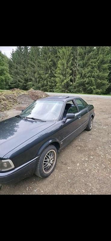 Grau Gebraucht 1994 Audi 80 Limousine | € 1.700 - Bild 1/4