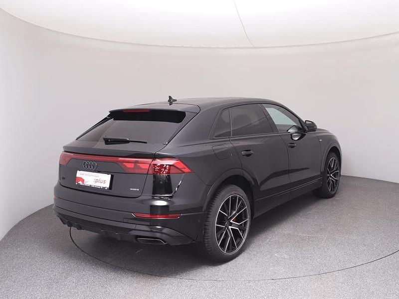 Neu Audi Q8 340 PS (250 kW) 2026 Schwarz  metallicperleffektno SUV