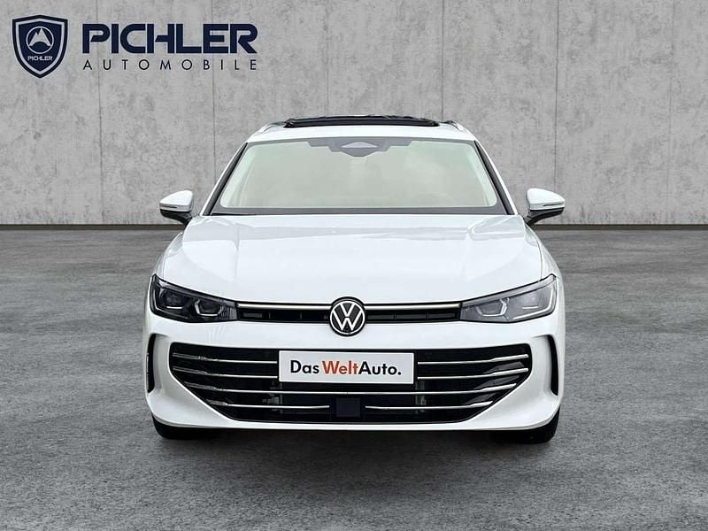 Gebraucht VW Passat Elegance 150 PS (110 kW) 2025 Weiss  normal Kombi
