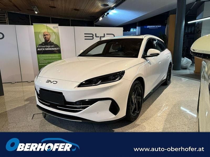 Weiß Neu 2025 BYD Seal Comfort Kombi | € 36.190 - Bild 1/4