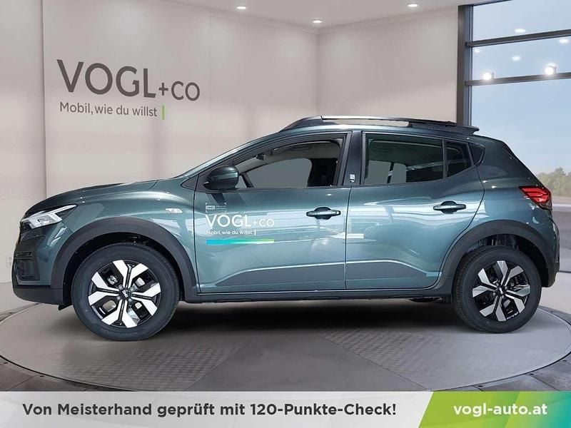 Neu Dacia Sandero Expression 90 PS (66 kW) 2025 Grün Kleinwagen