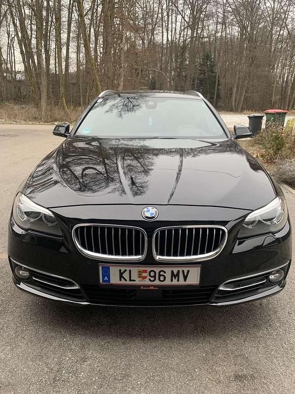 Gebraucht BMW 520 190 PS (139 kW) 2017 Schwarz Kombi