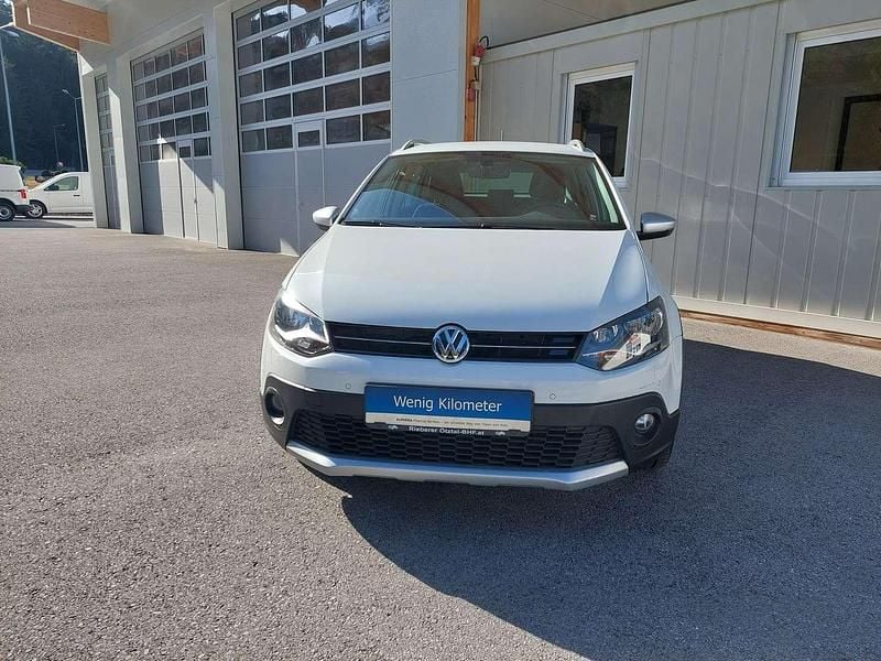 Gebraucht VW Polo 75 PS (55 kW) 2015 Weiß Limousine
