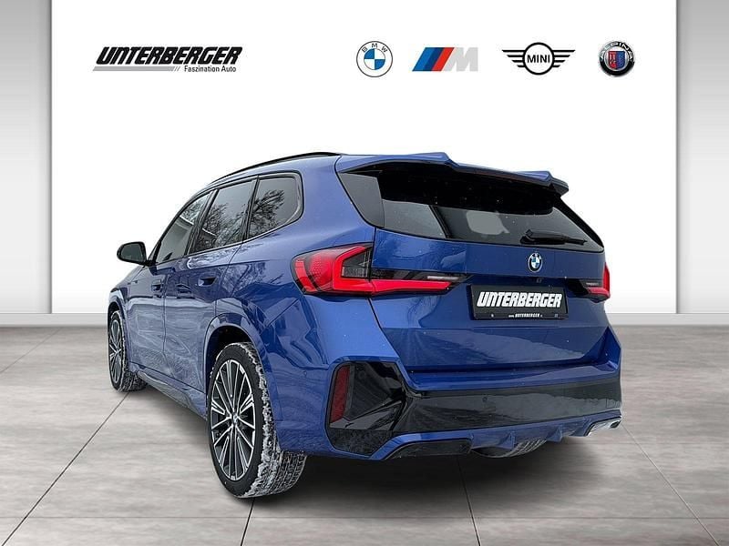 Neu BMW X1 M Sport 156 PS (114 kW) 2025 Blau SUV