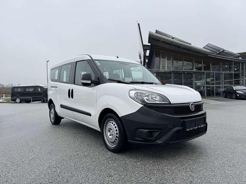 Gebraucht Fiat Doblò 95 PS (69 kW) 2017 Weiß Van / Kleinbus