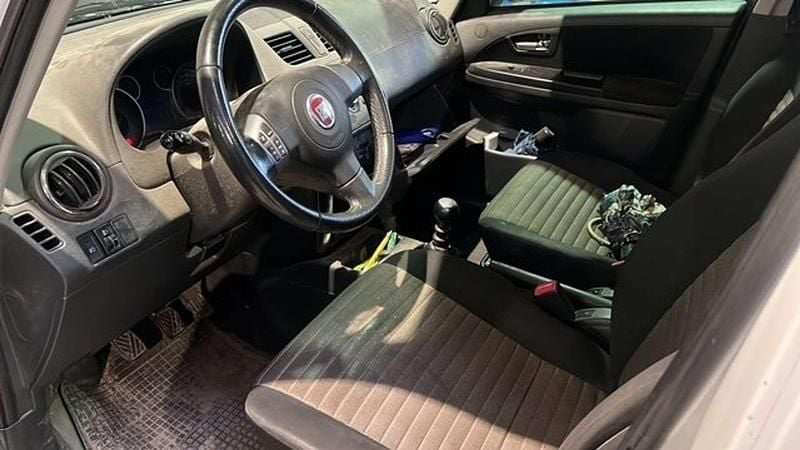 Gebraucht Fiat Sedici Emotion 135 PS (99 kW) 2010 Weiß SUV