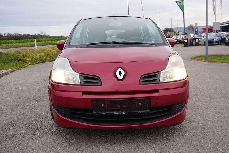 Rot Gebraucht 2011 Renault Grand Modus Van / Kleinbus | € 2.390 - Bild 1/4