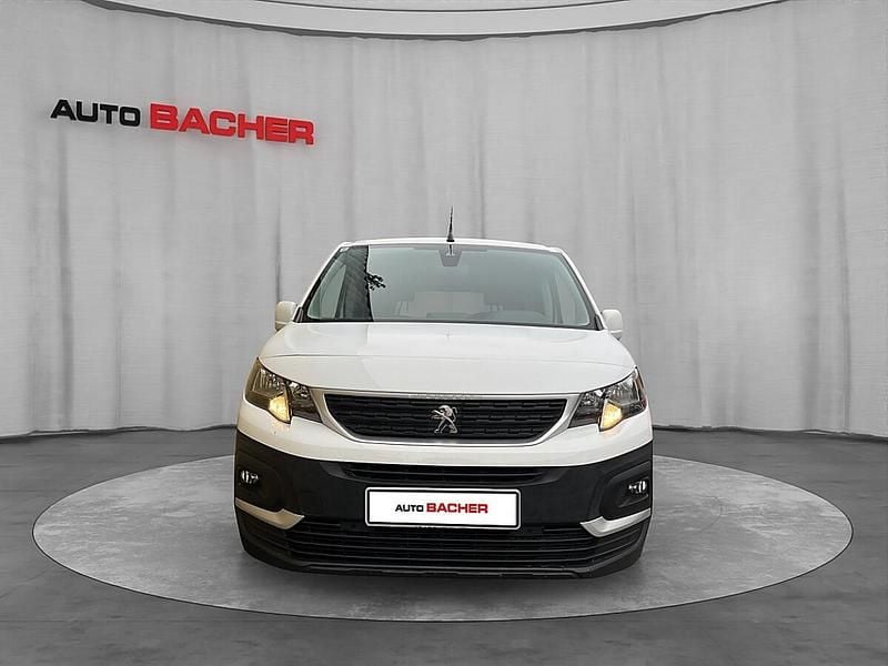 Gebraucht Peugeot Rifter Active 102 PS (75 kW) 2021 Weiß Van / Kleinbus