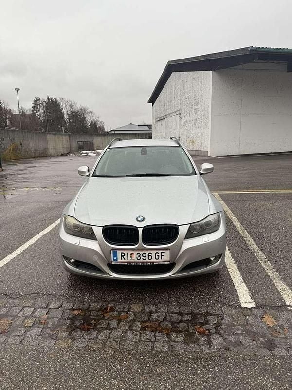 Gebraucht BMW 320 177 PS (130 kW) 2009 Kombi