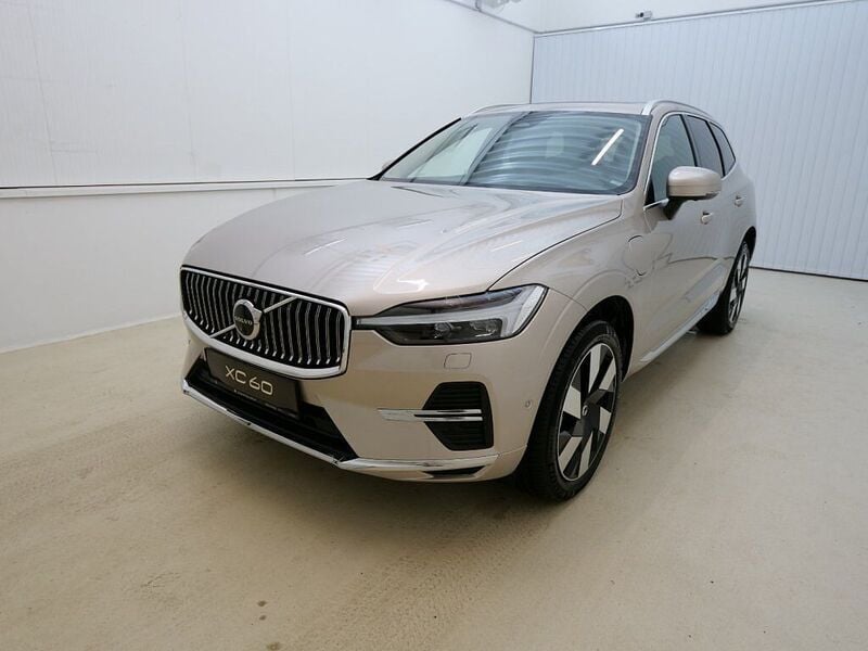 Grau Gebraucht 2025 Volvo XC60 SUV | € 54.900 - Bild 1/4